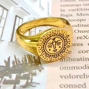 BOHO Sun Face Mythical Gold Color Ring 18 k stamp not real